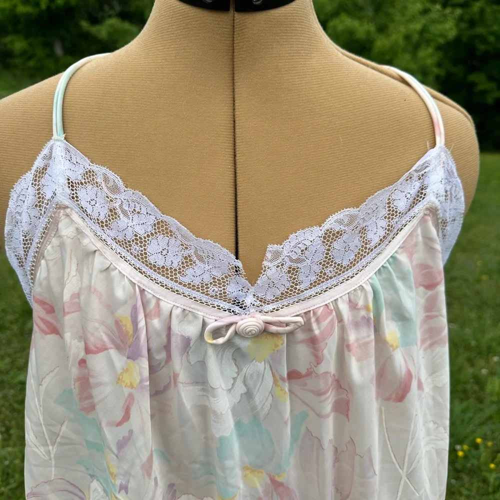 Vintage Christian Dior nightgown slip dress. Pastels. Lace. Christian Dior piece - Picture 3 of 7